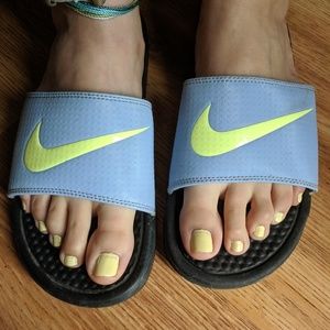 Women's Nike Slides Lavender/Yellow
